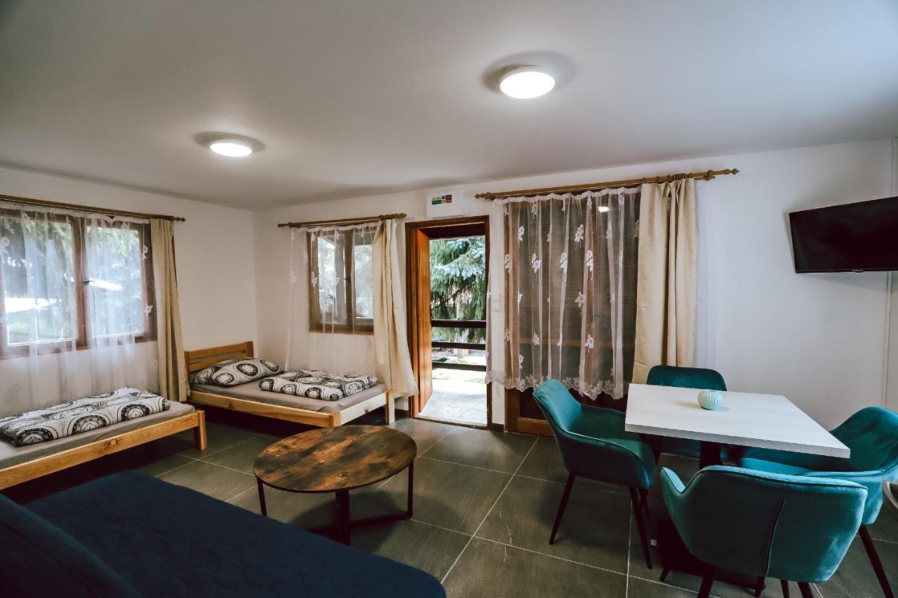 Chaty a Apartmány Hracholusky Kemp Kosatka Pnovany Exterior foto
