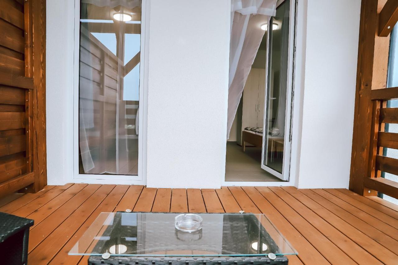 Chaty a Apartmány Hracholusky Kemp Kosatka Pnovany Exterior foto
