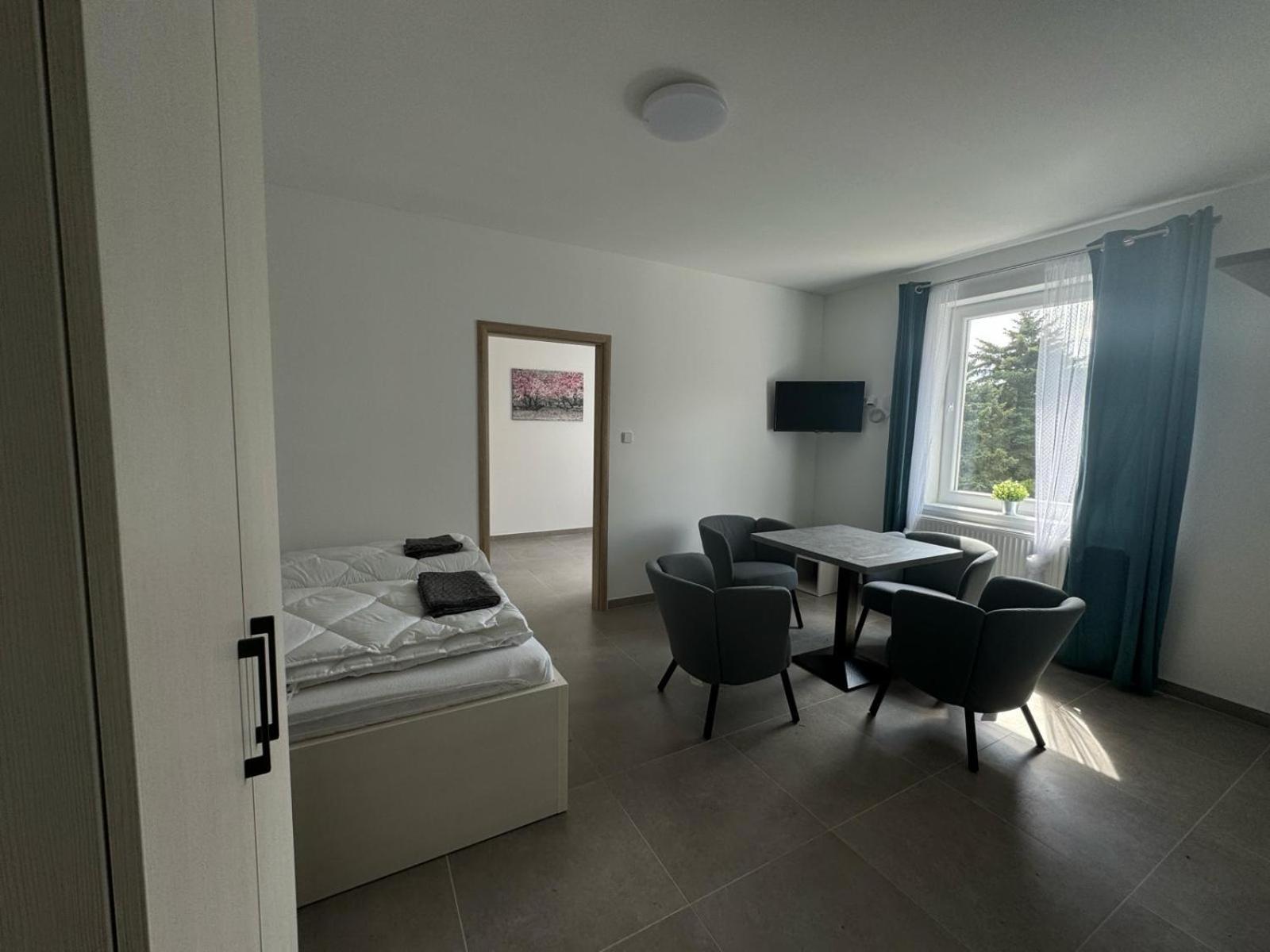 Chaty a Apartmány Hracholusky Kemp Kosatka Pnovany Exterior foto